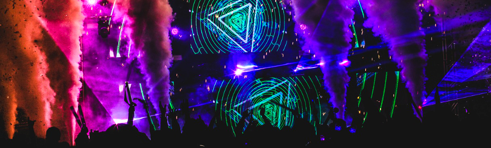 CONCERT-DISKJOCKEY-LIVE-PERFORMANCE-AF-CREW-EVENTS-TECHNIK-VERLEIH-VERANSTALTUNGSTECHNIK-VIDEO-SOUND-TON-LICHT-PARTY-MUSIK-TONTECHNIK-VIDEOTECHNIK-LASERSHOW-VERANSTALTUNG-FEIER-Equipment-Technik
