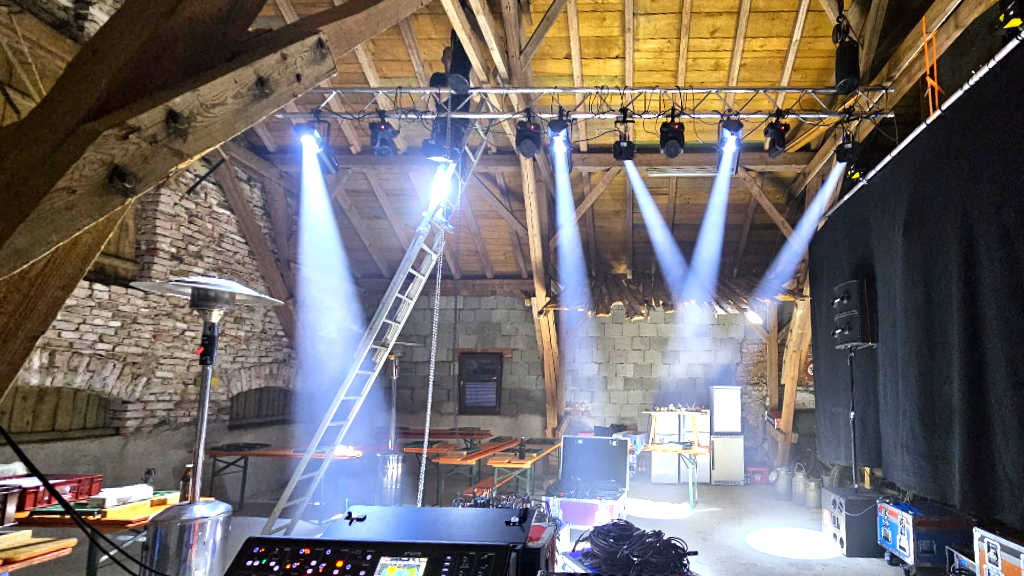 f-crew-REZENOED-GEBURTSTAG-LIVE-PERFORMANCE-AF-CREW-EVENTS-TECHNIK-VERLEIH-VERANSTALTUNGSTECHNIK-SOUND-TON-LICHT-PARTY-MUSIK-TONTECHNIK-VERANSTALTUNG-FEIER-1024x576